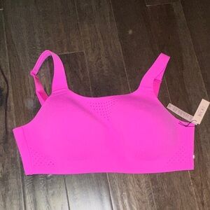VICTORIA’S SECRET sport bra 38D NWT